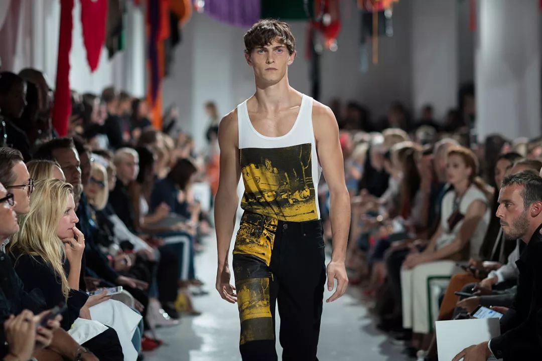 奢侈品牌的经典衣服,世界顶级奢侈品牌服装排行榜图片