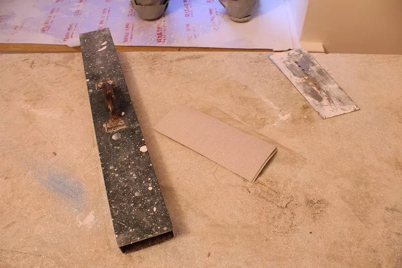 装修腻子怎么刮,自己在家怎么给墙面批腻子