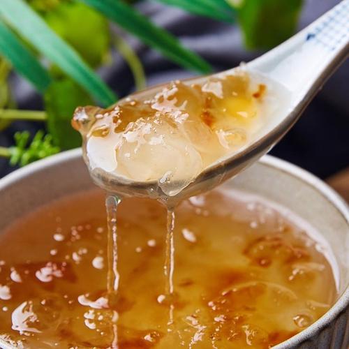 雪燕皂角米桃胶的正确炖法和吃法,桃胶炖雪燕的功效和作用