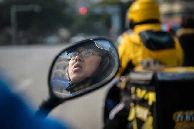 外卖配送员的真实收入,外卖的配送员一个月能挣多少钱