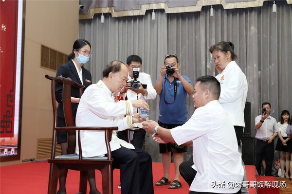 何逸奎大师,华南烹饪技术学校何逸奎