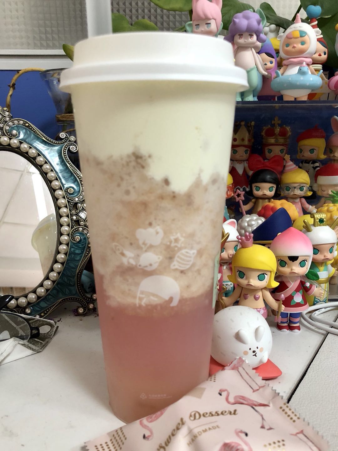 买奶茶排队几小时一天就过去了,排队买奶茶要五个小时