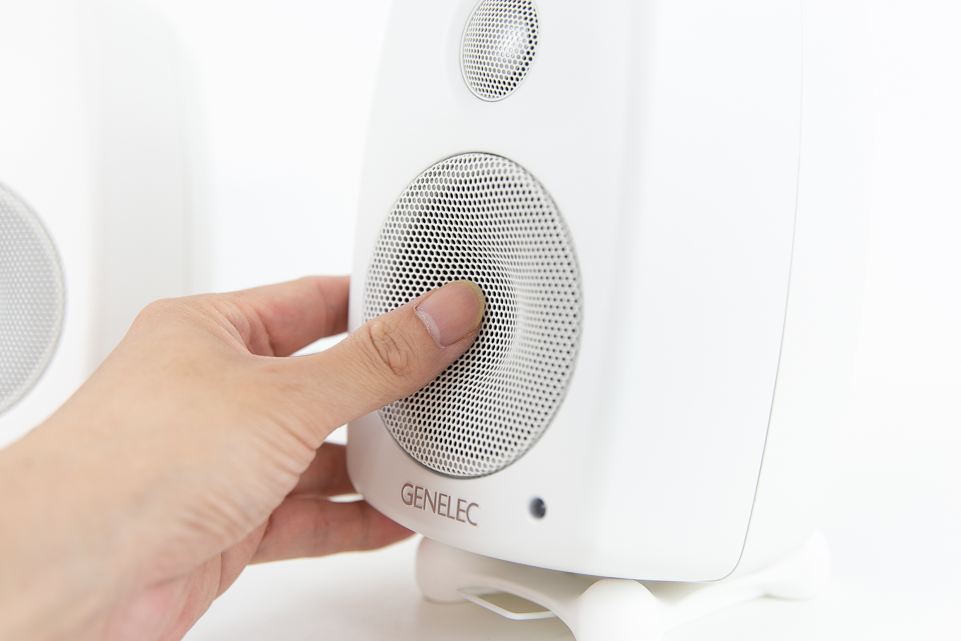真力genelec g1 f1 立体声2.1 (genelec 真力g one g1)