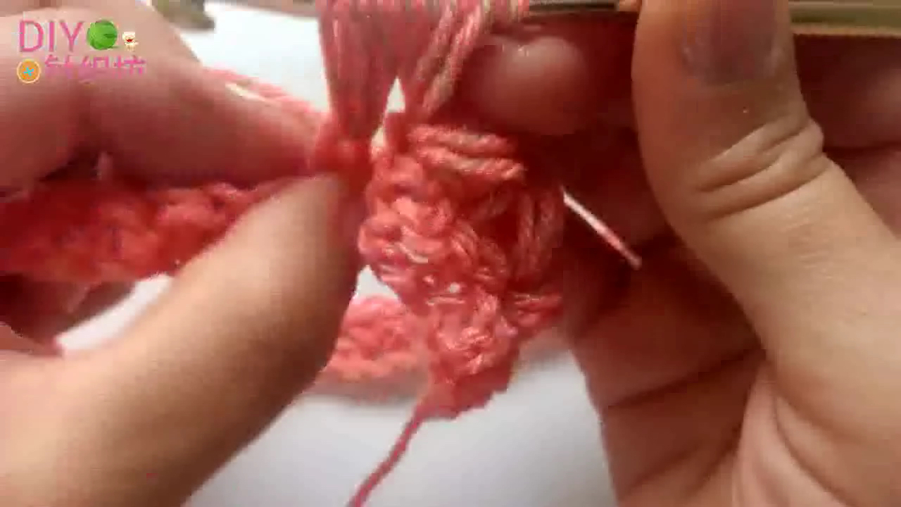 针织镂空三角围巾编织教程,针织围巾三角图案