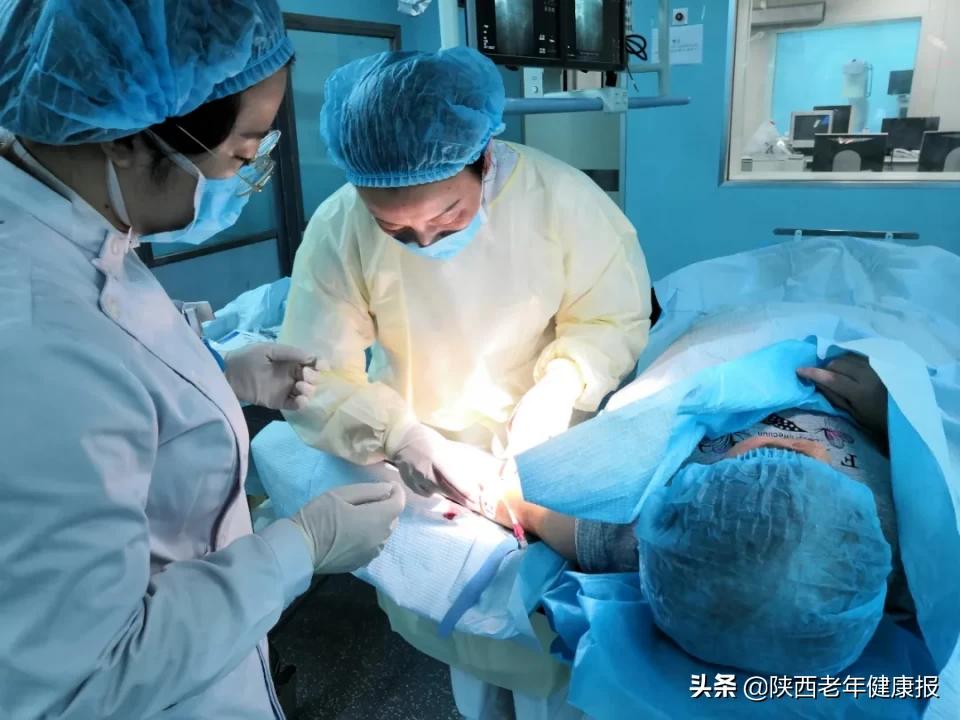 picc置管术操作过程演示,医德精湛的医术为患者解忧