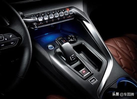 还有谁想成为“爆款”？让巴黎时装周上的标致4008来告诉你吧