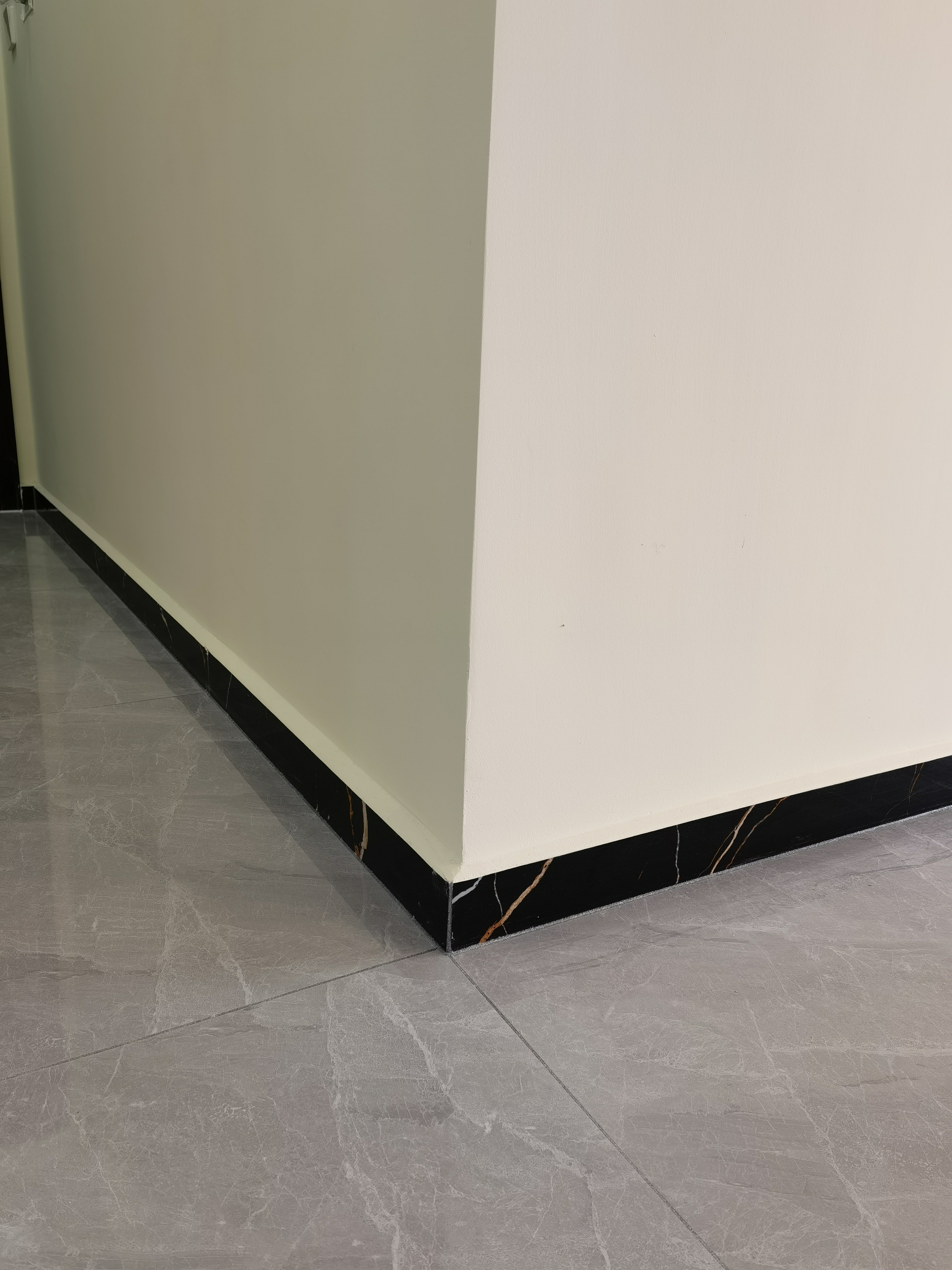 瓷砖表面金属划痕处理,瓷砖划痕怎么处理最好