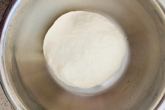 烙饼怎么做又软又劲道层多,家常烙饼怎么做好吃又松软酥脆