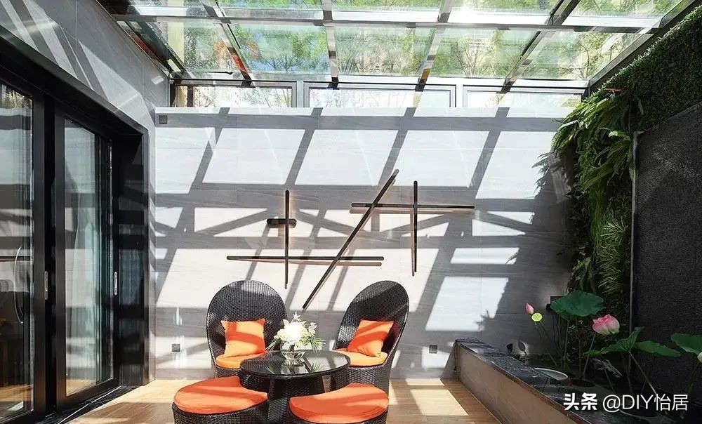 DIY怡居｜精致时尚轻奢风复式大宅，负一层的阳光房太太太美了