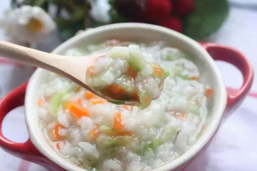 1-12个月的宝宝发育标准,1周岁婴儿的发育指标