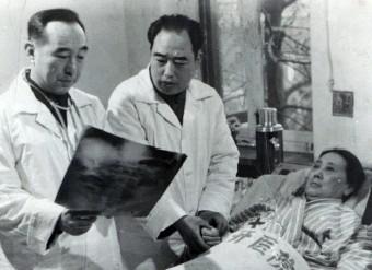 吴咸中院士|曾为周总理治病，创立中西医结合治疗急腹症体系