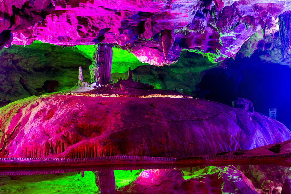 桂林世界溶洞奇观,桂林神奇的山洞