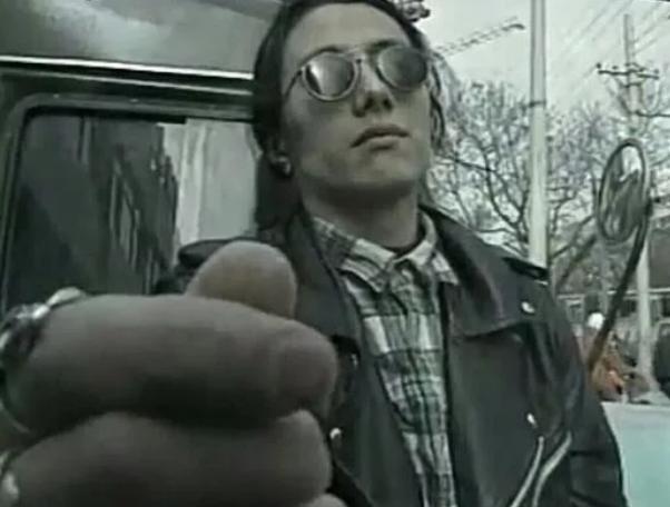 郑钧一代摇滚明星,摇滚老炮郑钧结局