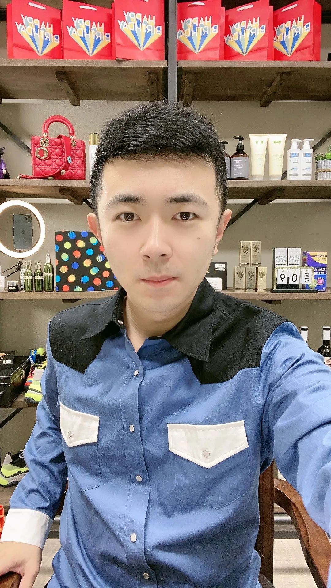 海归主播靠专业性降维竞争，每月带货超200万元