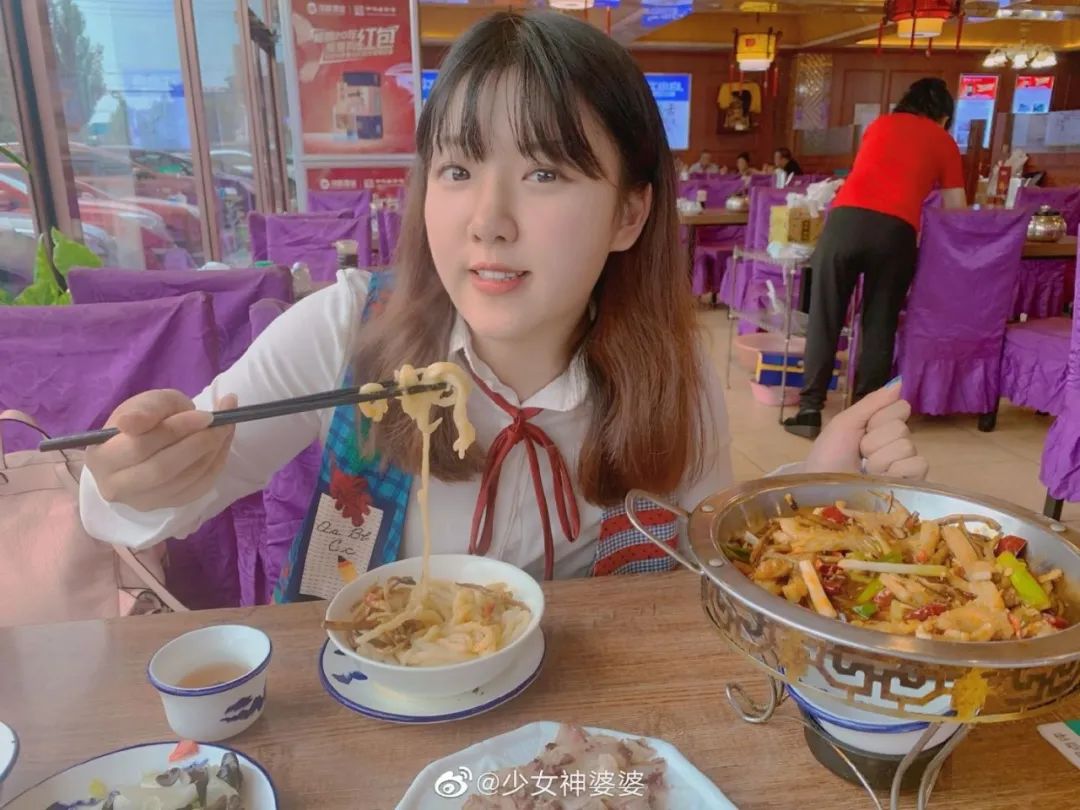 “我今年7岁，妈妈让我割双眼皮”，400万孩子靠整容赢在起跑线