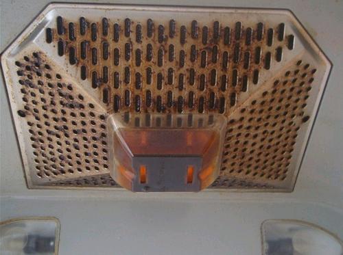 油烟机脏了不要傻傻拆下来清洗,油烟机污渍太久了怎么清洗干净