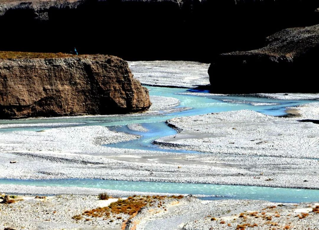 从敦煌坐火车到兰州需要几小时,从兰州到敦煌经过什么地方