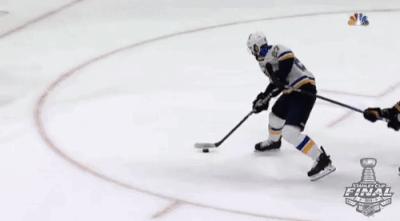 蓝调拿下球队首个斯坦利杯总冠军，奥赖利荣膺季后赛MVP