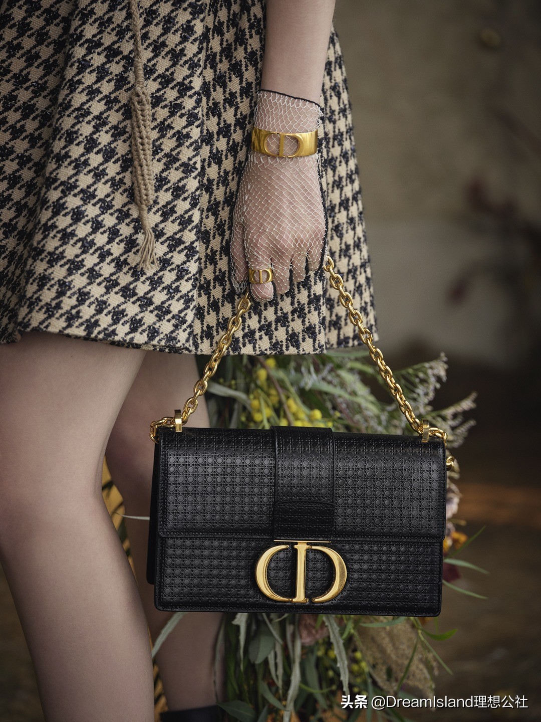 dior新款刺绣帆布托特包,刺绣马鞍包dior2019