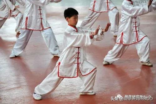 什么兴趣班适合大龄孩子学,什么年龄报兴趣班