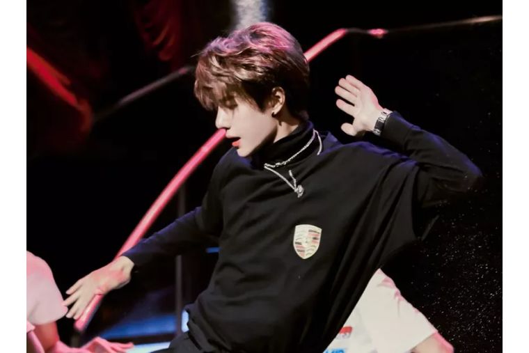 脸颊没肉是太瘦了么,韩国爱豆要瘦到多少斤