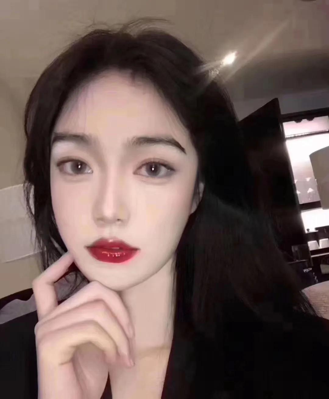 涂最漂亮的口红,涂上元气可爱的口红