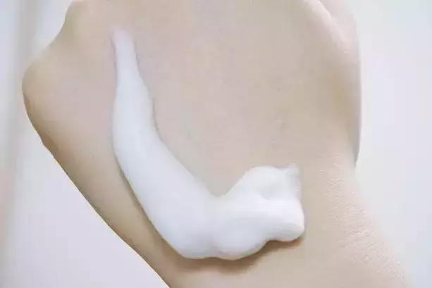 洗脸清洗黑头,洗脸清洁去粉刺