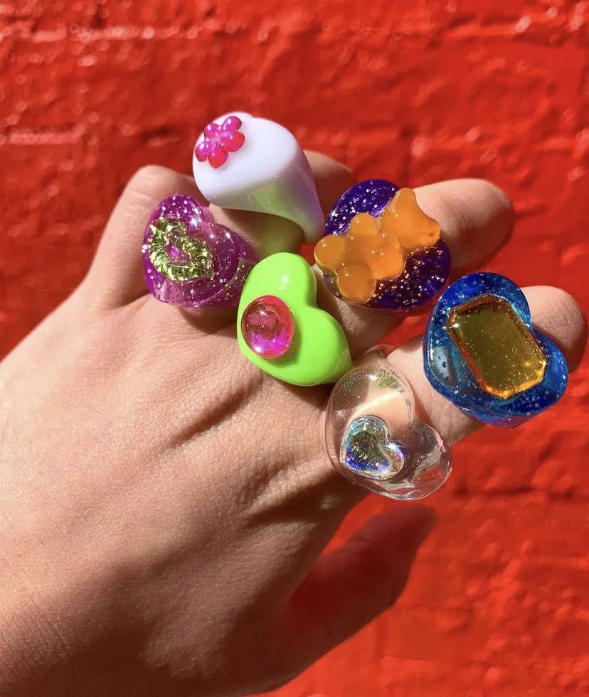 这个夏天你值得拥有的首饰系列,最流行不过时的戒指