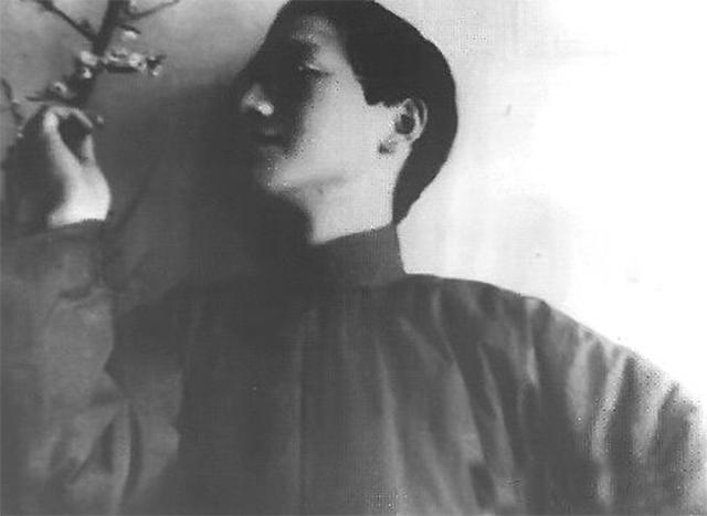 徐志摩飞机失事遇难图片,徐志摩飞机坠毁照片