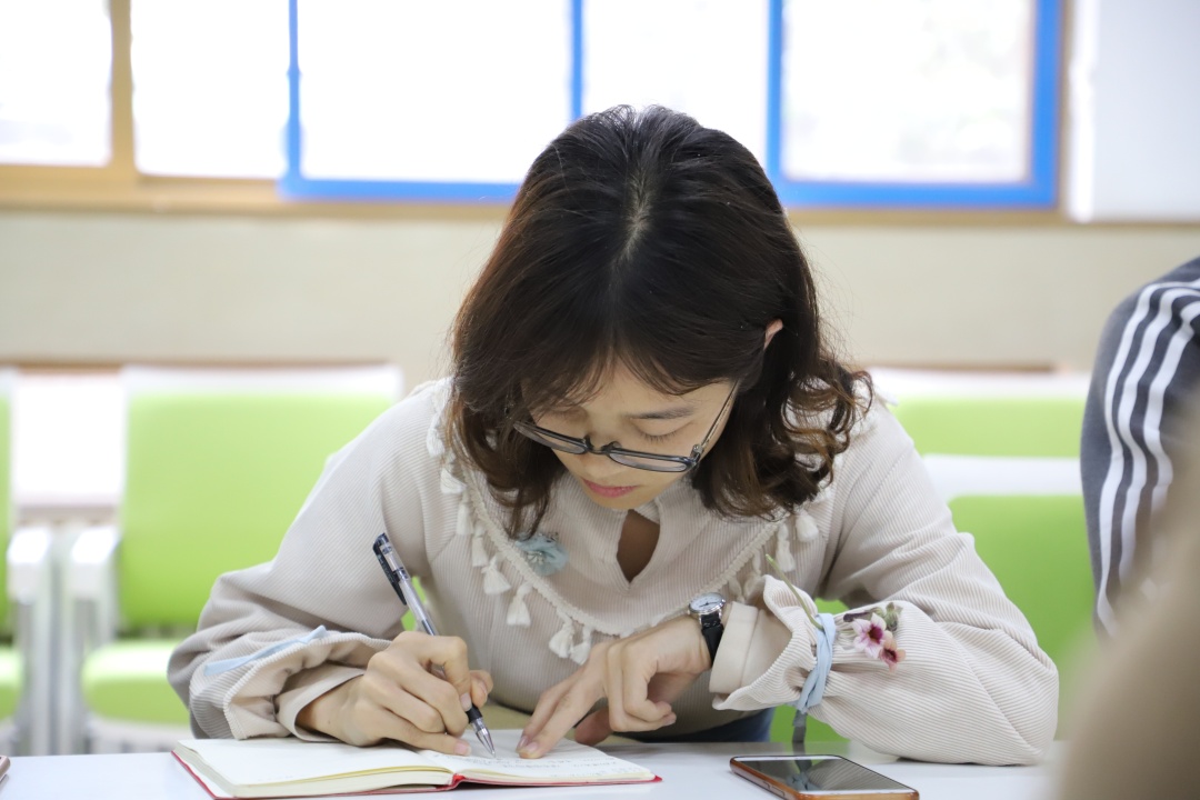 国际学校班主任论坛,春风化雨润物无声班主任论坛介绍