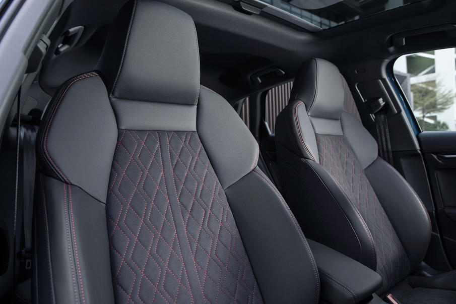 奥迪a3丐版多少钱能落地,奥迪a3丐版进取型