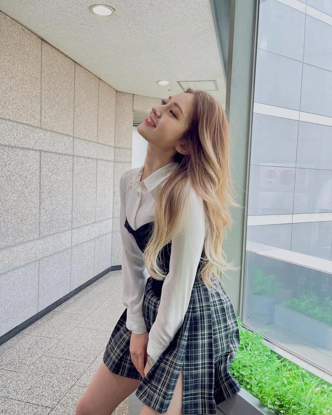 「人间芭比」爆火TikTok！酷爱电玩还是女鞋头？查收你们的新老婆