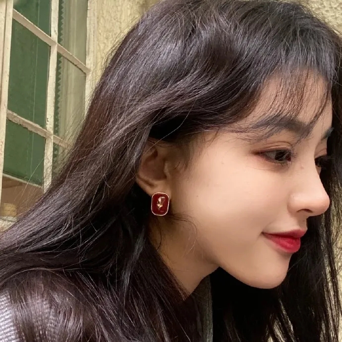 天生皮肤黑的女人，保持5个好习惯，能让皮肤焕然一新越来越水灵