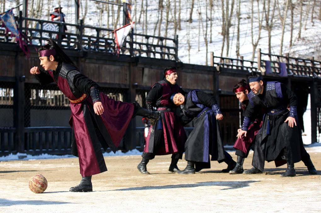 蹴鞠的故事讲解,蹴鞠简介及由来