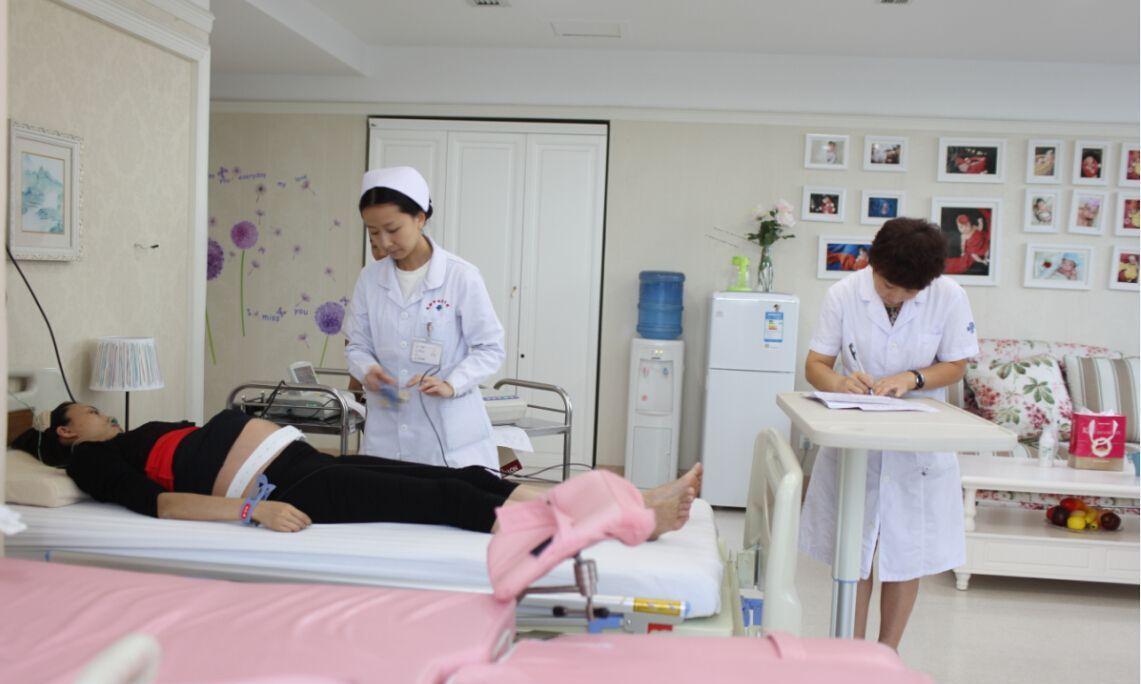 孕晚期出现哪些问题要提前剖腹,孕晚期哪些孕妇需要警惕早产