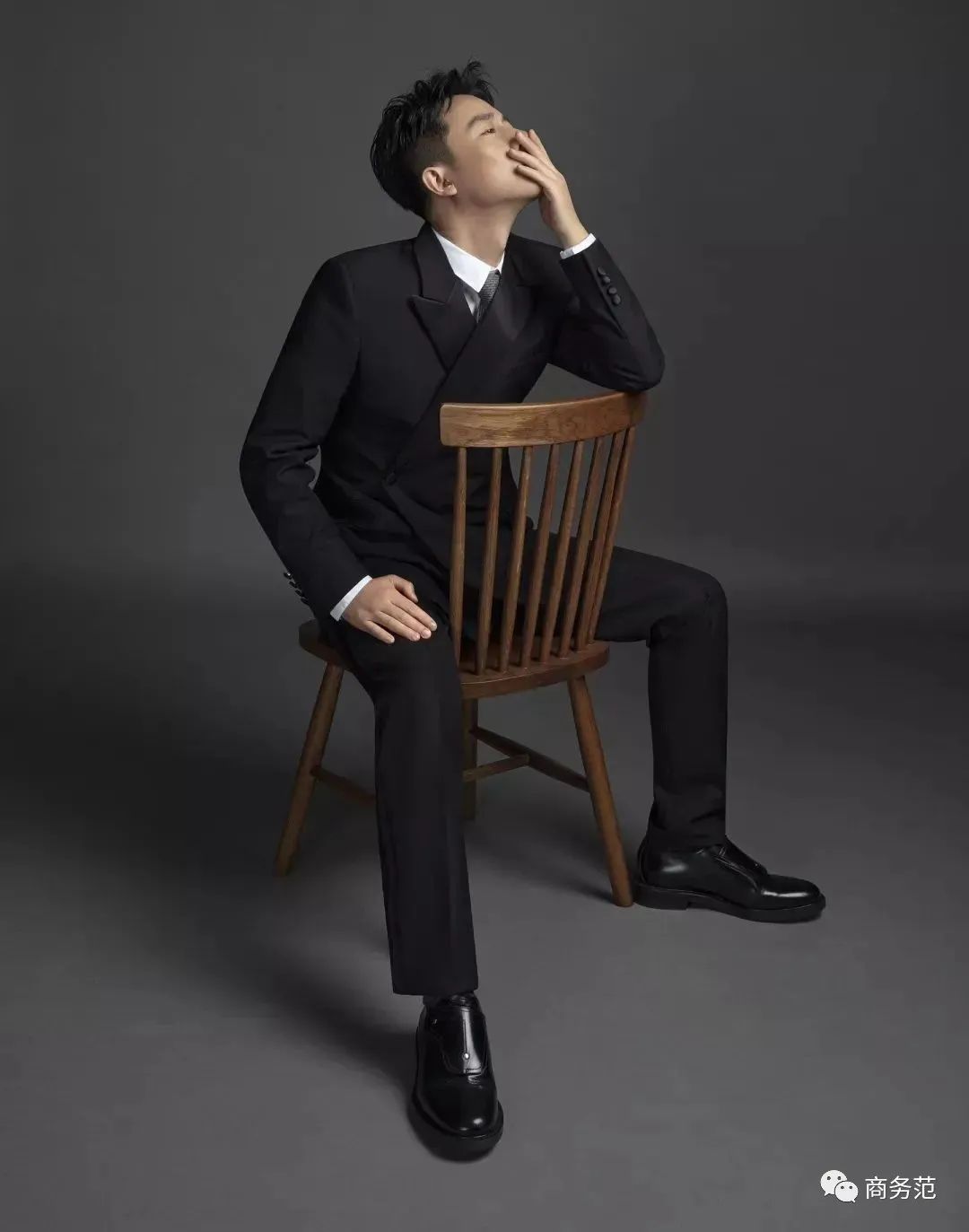 初入职场穿搭男士鞋,职场男士都穿什么品牌鞋