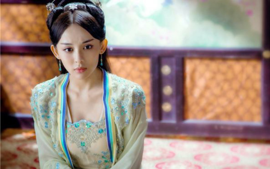 最美考生古力娜扎,最美考生古力娜扎当年的原图