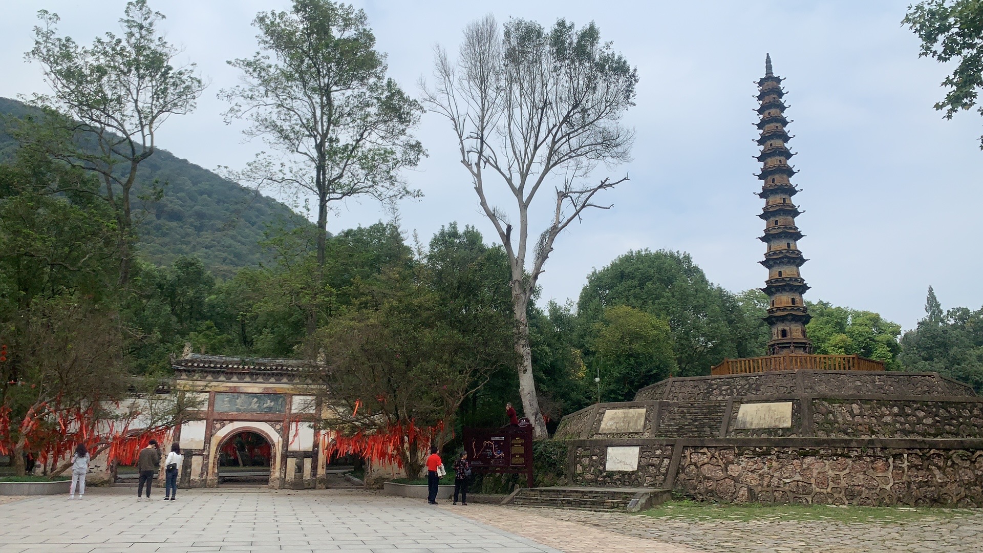 玉泉寺关公显圣,关公玉泉山显圣神像