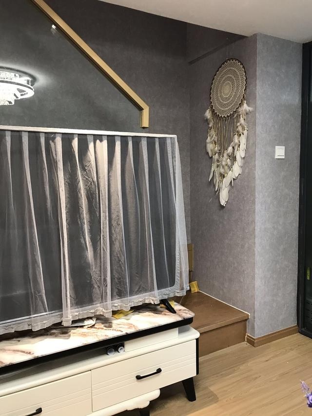 夫妻两个买了小产权房,复式公寓隔成两房的缺点