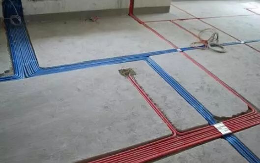 装修房子需要去施工现场看什么,新房装修要不要一直盯着工地