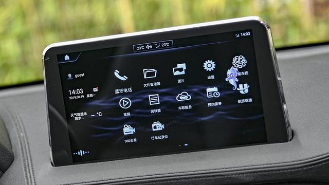 外观大气时尚的海马8S，座椅舒适，内饰精致，值得你拥有