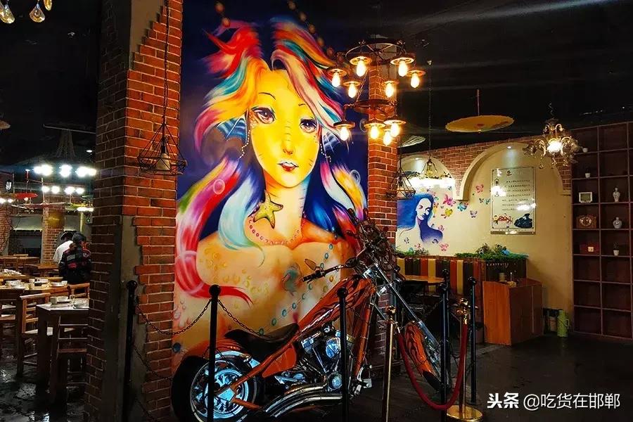 工业风和现代风设计餐饮,工业风和复古融合的餐厅