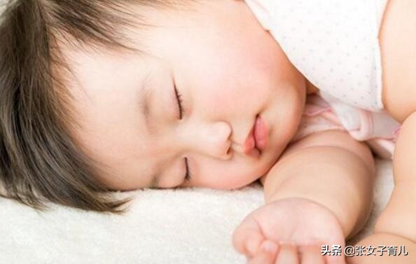 小孩生病了睡觉总是出汗,婴儿生病了不出汗怎么回事