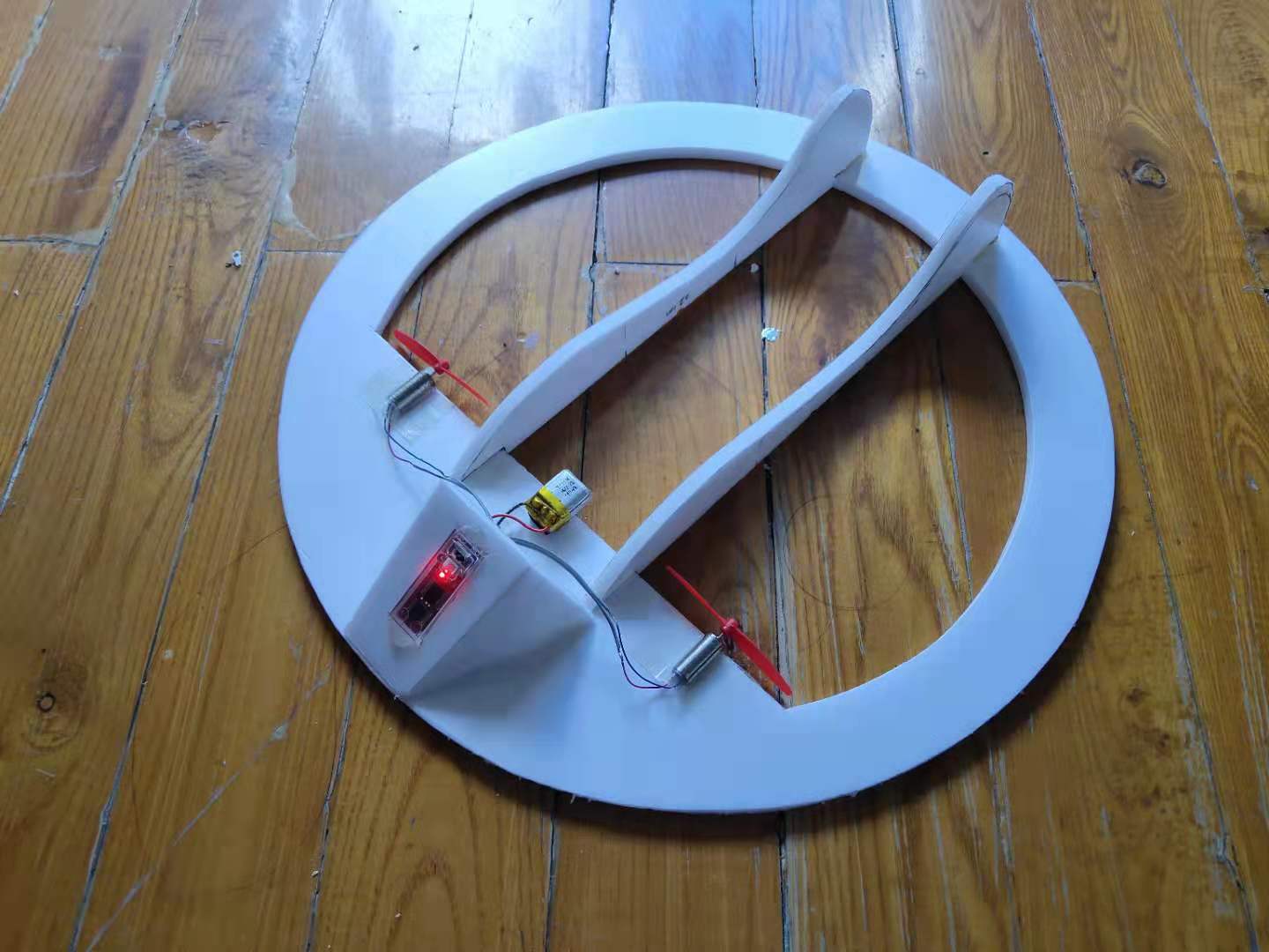 自制遥控飞机需要哪些材料,遥控飞机的遥控器自制