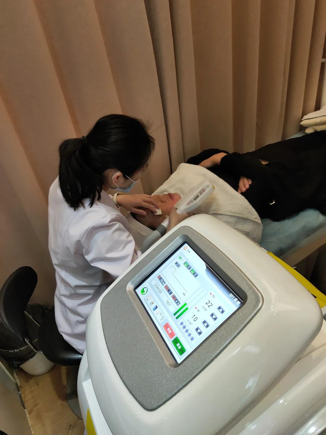 三无医美被处罚事件,三无祛斑产品市场监督罚款多少