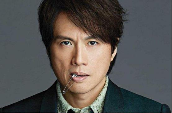 59岁喜剧鬼才黄子华近照曝光 (黄子华周星驰精选)