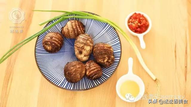 剁椒芋头怎么弄才好吃,一周做三次味美香浓的香菇酿肉