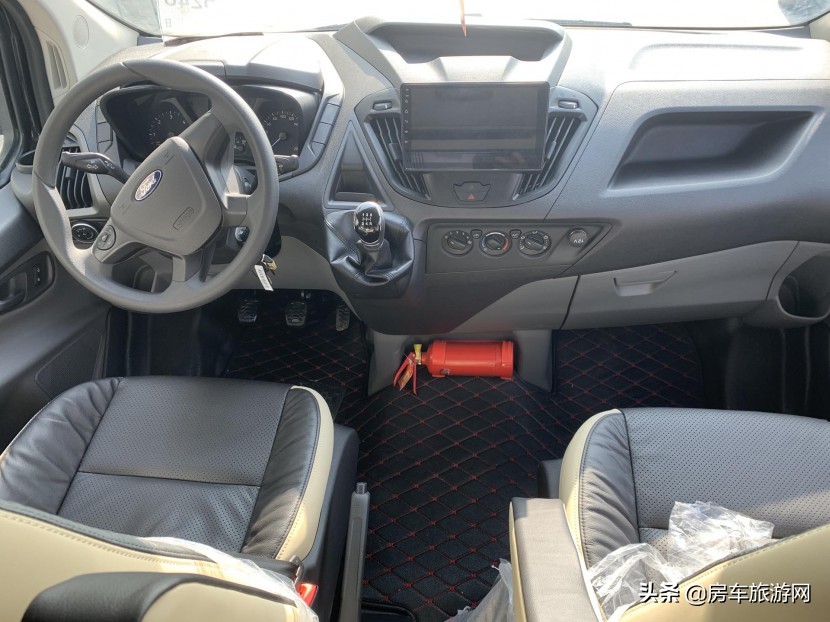 福客特进口福特商旅房车,福客特四驱越野商务单人房车