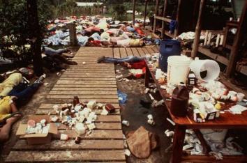 遇难人数仅次911事件美*教邪**酿最大集体自杀案