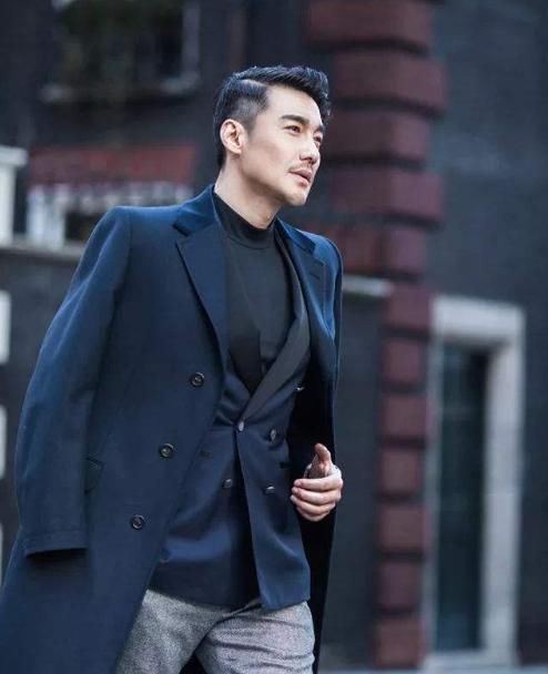 他因太帅被称为中国首席男模,他是中国第一男模